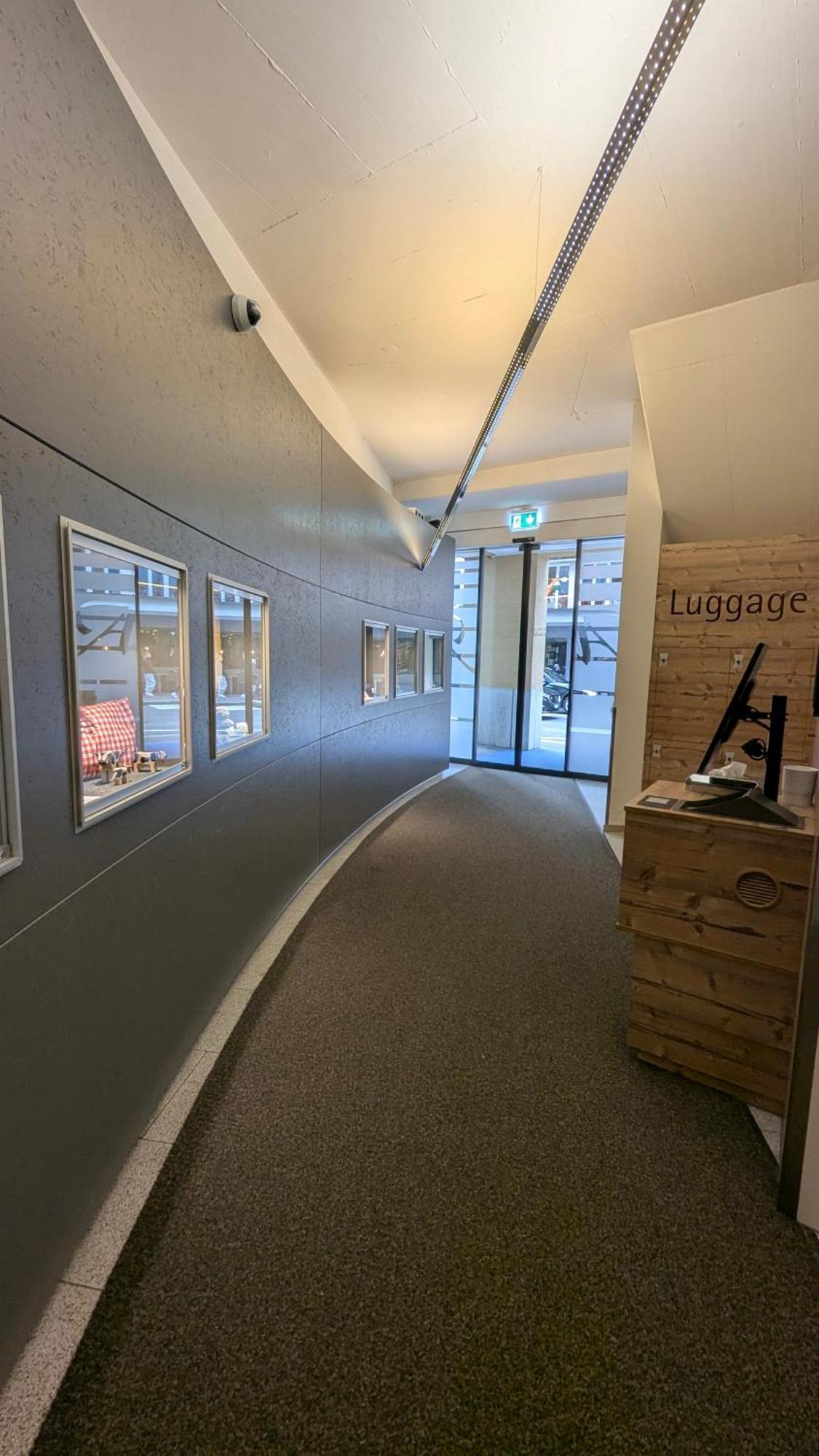 Hotel Ambassador Self Check-in Luzern